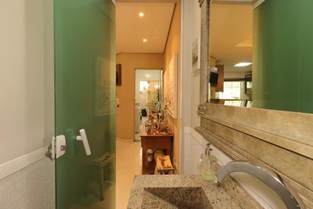 Casa à venda com 175m², 3 quartos e 2 vagasLavabo