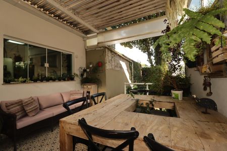 Casa à venda com 175m², 3 quartos e 2 vagasÁrea Gourmet