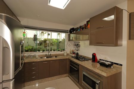 Casa à venda com 175m², 3 quartos e 2 vagasCozinha
