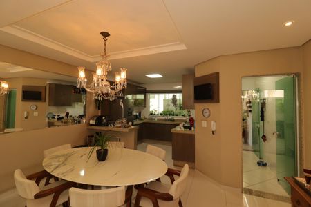 Sala de Jantar de casa à venda com 3 quartos, 175m² em Vila Scarpelli, Santo André