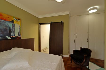 Casa à venda com 175m², 3 quartos e 2 vagasSuíte 1