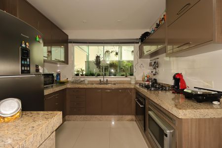 Casa à venda com 175m², 3 quartos e 2 vagasCozinha