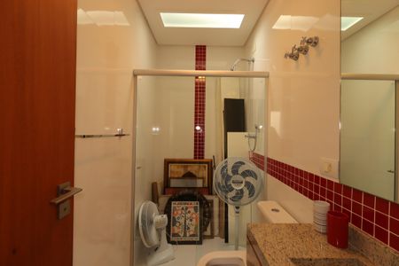Casa à venda com 175m², 3 quartos e 2 vagasBanheiro da Suíte 2