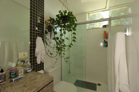 Casa à venda com 175m², 3 quartos e 2 vagasBanheiro da Suíte 1