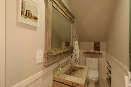 Casa à venda com 175m², 3 quartos e 2 vagasLavabo