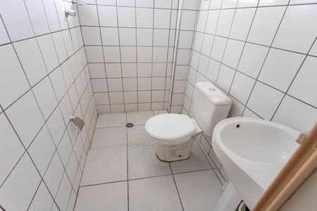 Casa para alugar com 75m², 2 quartos e 1 vagaCasa 2 - banheiro 