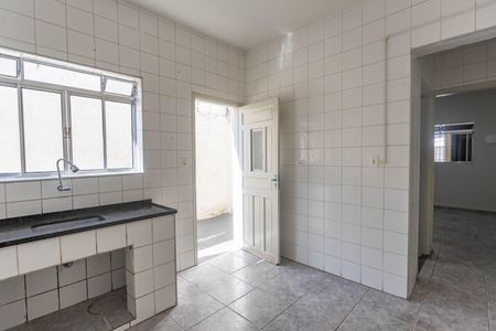 Casa para alugar com 75m², 2 quartos e 1 vagaCasa 1 - cozinha 