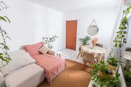 Sala de apartamento para alugar com 2 quartos, 68m² em Ouro Preto, Belo Horizonte