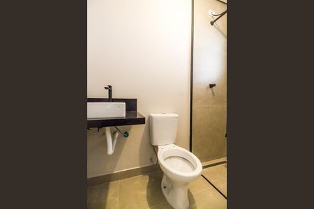 Casa de condomínio à venda com 394m², 5 quartos e 6 vagas Casa de condomínio à venda com 394m², 5 quartos e 6 vagasBanheiro da Suíte