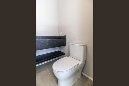 Casa de condomínio à venda com 394m², 5 quartos e 6 vagas Casa de condomínio à venda com 394m², 5 quartos e 6 vagasLavabo