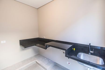Casa de condomínio à venda com 394m², 5 quartos e 6 vagas Casa de condomínio à venda com 394m², 5 quartos e 6 vagasÁrea de Serviço