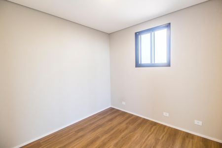 Casa de condomínio à venda com 394m², 5 quartos e 6 vagas Casa de condomínio à venda com 394m², 5 quartos e 6 vagasCloset da suíte
