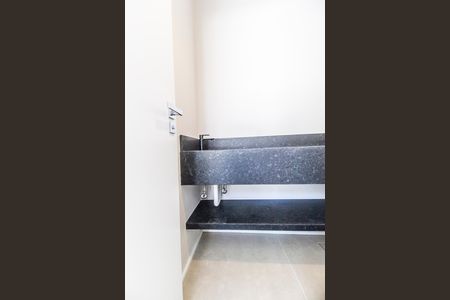 Casa de condomínio à venda com 394m², 5 quartos e 6 vagas Casa de condomínio à venda com 394m², 5 quartos e 6 vagasLavabo