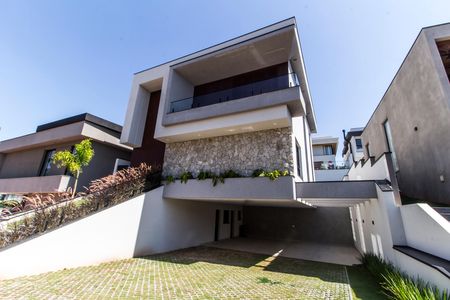 Casa de condomínio à venda com 394m², 5 quartos e 6 vagas Casa de condomínio à venda com 394m², 5 quartos e 6 vagasGaragem