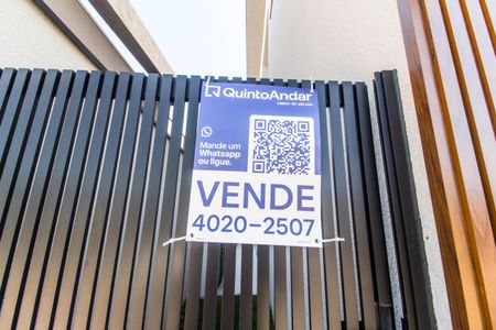 Casa de condomínio à venda com 394m², 5 quartos e 6 vagas Casa de condomínio à venda com 394m², 5 quartos e 6 vagasVista da Rua