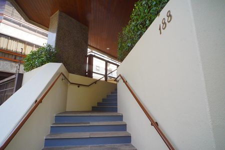 Apartamento à venda com 96m², 2 quartos e 2 vagasFachada 