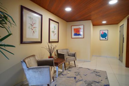 Apartamento à venda com 96m², 2 quartos e 2 vagasHall de entrada