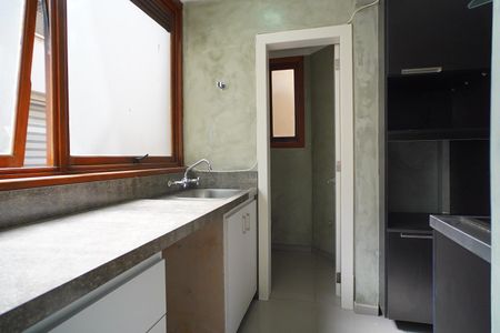 Apartamento à venda com 96m², 2 quartos e 2 vagasÁrea de serviço 
