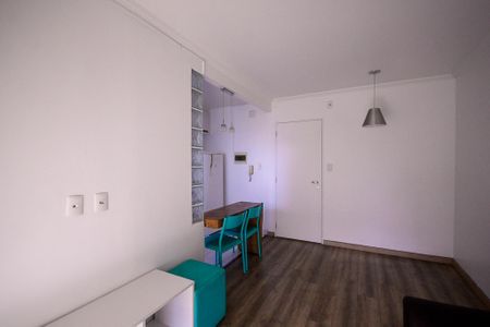 Sala  de apartamento para alugar com 1 quarto, 40m² em Cambuci, São Paulo