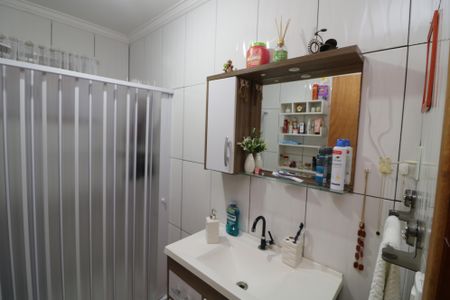 Casa à venda com 125m², 2 quartos e 1 vagaBanheiro 2