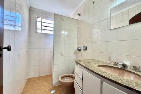 Casa à venda com 210m², 4 quartos e 2 vagasBanheiro da Suíte 3