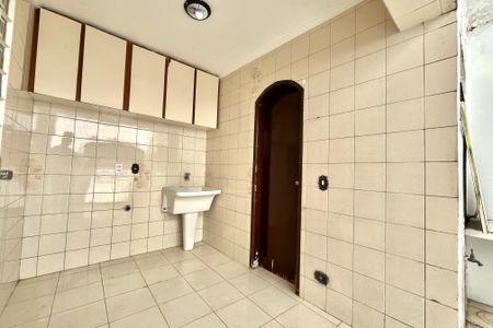 Casa à venda com 210m², 4 quartos e 2 vagasÁrea de Serviço