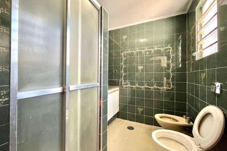 Casa à venda com 210m², 4 quartos e 2 vagasBanheiro da Suíte 2