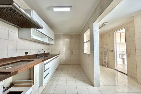Casa à venda com 210m², 4 quartos e 2 vagasCozinha