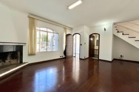 Casa à venda com 210m², 4 quartos e 2 vagasSala