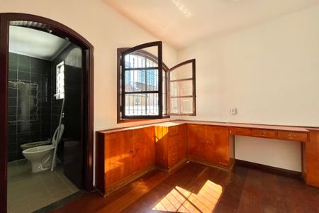 Casa à venda com 210m², 4 quartos e 2 vagasSuite 2