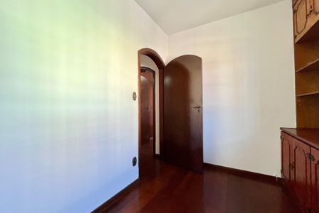 Casa à venda com 210m², 4 quartos e 2 vagasQuarto 4