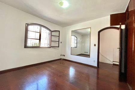 Casa à venda com 210m², 4 quartos e 2 vagasSuite 1