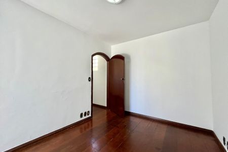 Casa à venda com 210m², 4 quartos e 2 vagasSuite 3