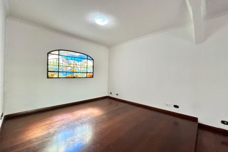 Casa à venda com 210m², 4 quartos e 2 vagasSala