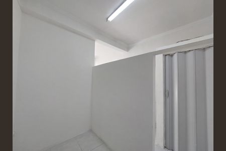 Quarto de casa para alugar com 1 quarto, 17m² em Jardim Guanhembu, São Paulo