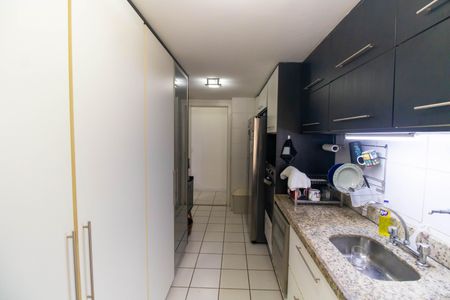 Apartamento à venda com 91m², 2 quartos e 1 vagaCozinha e Área de Serviço