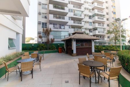 Apartamento à venda com 91m², 2 quartos e 1 vagaÁrea comum