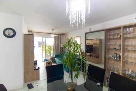 Apartamento à venda com 91m², 2 quartos e 1 vagaSala