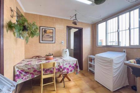 Apartamento à venda com 93m², 2 quartos e 1 vagaÁrea de serviço 