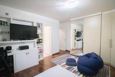 Casa à venda com 246m², 3 quartos e 6 vagas Casa à venda com 246m², 3 quartos e 6 vagasSUÍTE 3