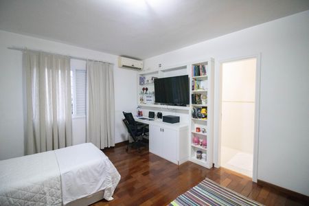 Casa à venda com 246m², 3 quartos e 6 vagas Casa à venda com 246m², 3 quartos e 6 vagasSUÍTE 3