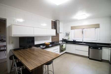 COZINHA de casa à venda com 3 quartos, 246m² em Jardim do Colegio (zona Norte), São Paulo