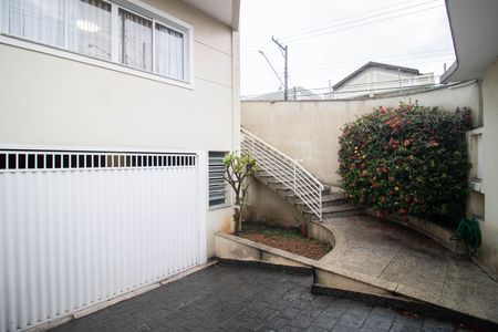 Casa à venda com 246m², 3 quartos e 6 vagas Casa à venda com 246m², 3 quartos e 6 vagasÁREA EXTERNA