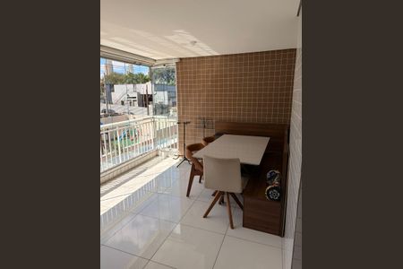 Apartamento à venda com 119m², 3 quartos e 2 vagasVaranda