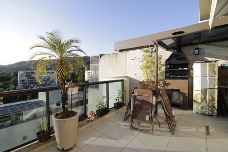 Apartamento à venda com 144m², 3 quartos e 2 vagasCobertura