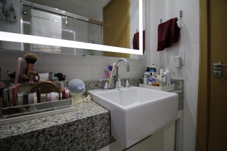 Apartamento à venda com 144m², 3 quartos e 2 vagasBanheiro da Suíte 2