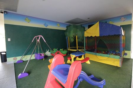 Apartamento à venda com 144m², 3 quartos e 2 vagasÁrea comum - Playground
