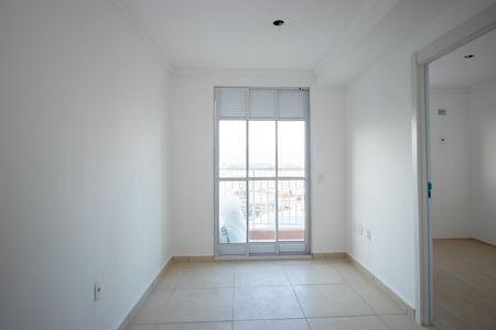 Sala de apartamento para alugar com 1 quarto, 38m² em Bonsucesso, Rio de Janeiro