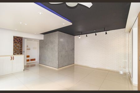 Apartamento à venda com 85m², 2 quartos e 2 vagasSala