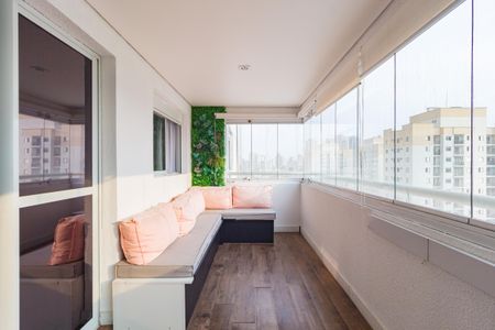Apartamento à venda com 85m², 2 quartos e 2 vagasVaranda